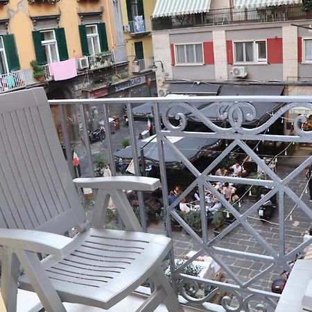 Barbaro Suite & Apartment Naples Luaran gambar