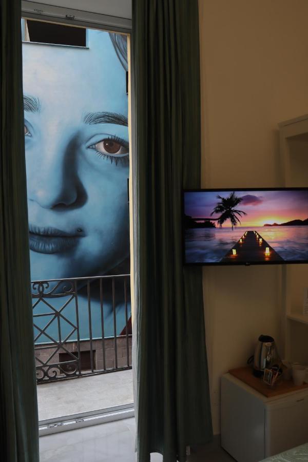 Barbaro Suite & Apartment Naples Luaran gambar