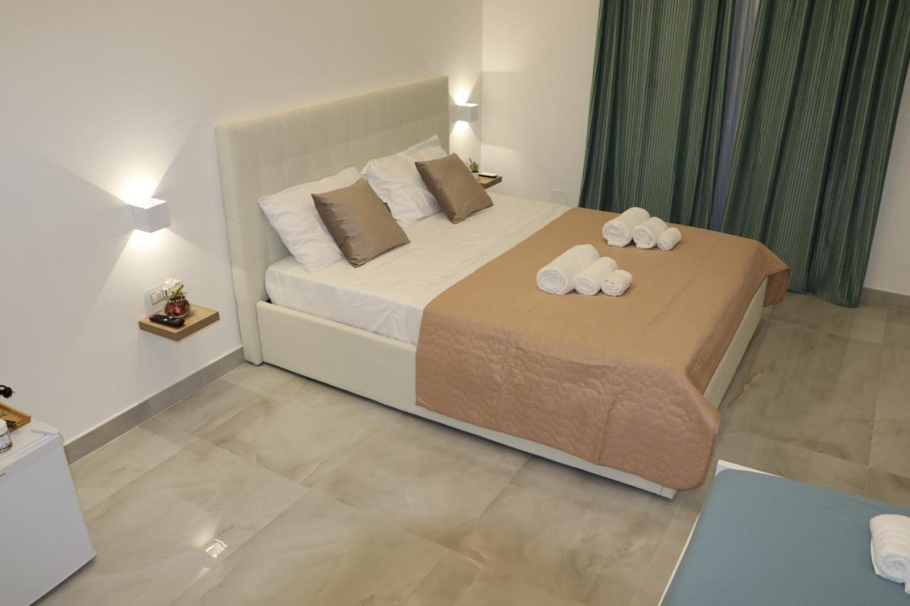 Barbaro Suite & Apartment Naples Luaran gambar