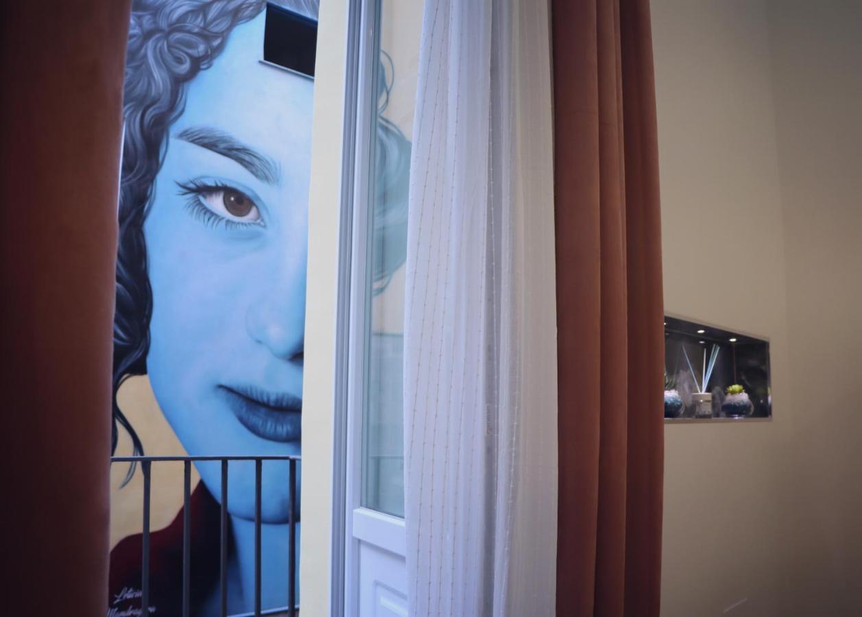 Barbaro Suite & Apartment Naples Luaran gambar